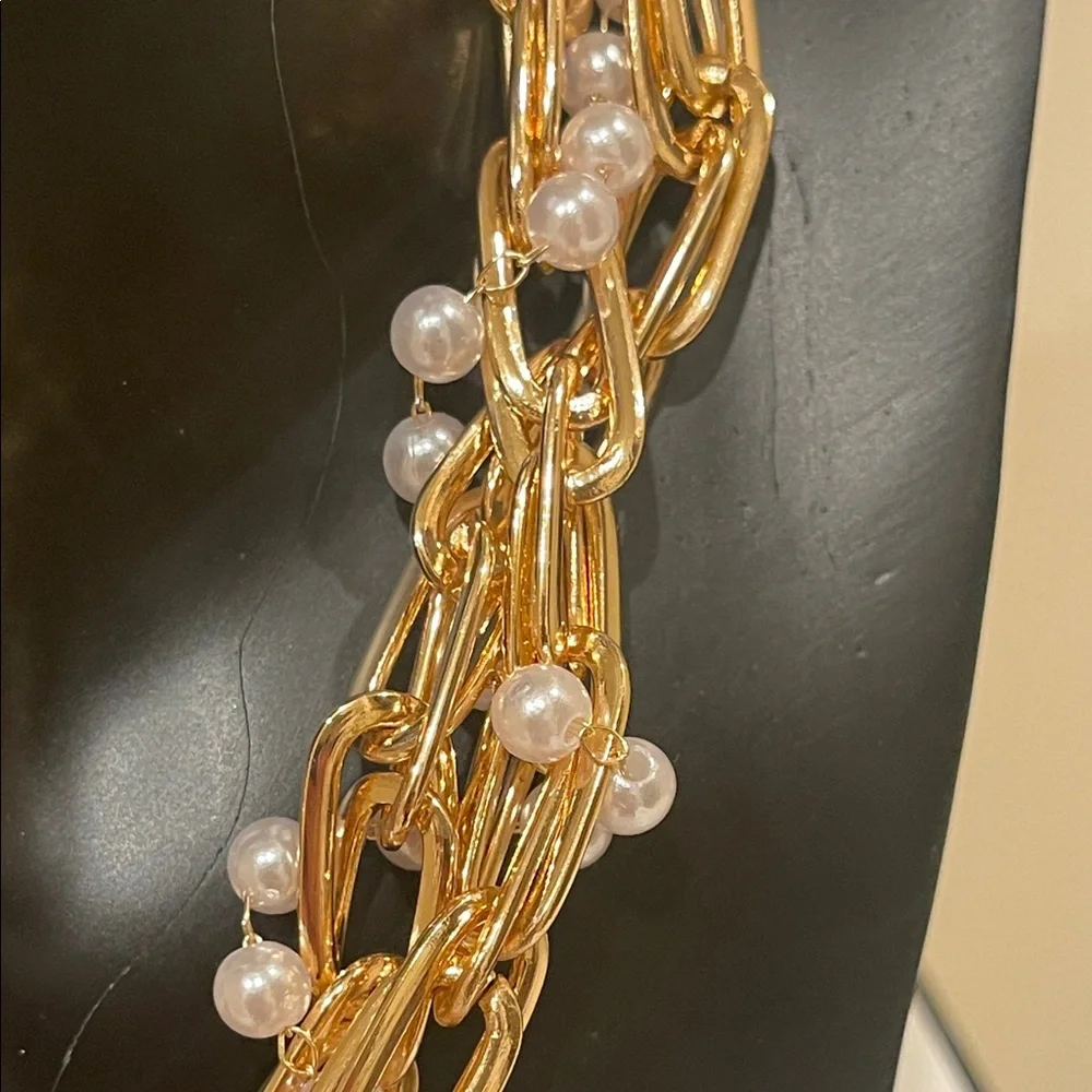 Chanel Gold and Pearl pendant Necklace Choker - Picture 4 of 12